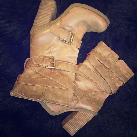 Jessica Simpson Shoes - Jessica Simpson LEATHER Boots Size 7!